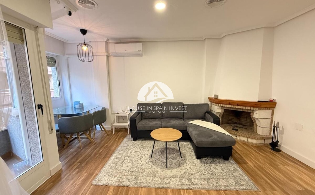 Resale - Apartment  - Torrevieja - Playa del Cura