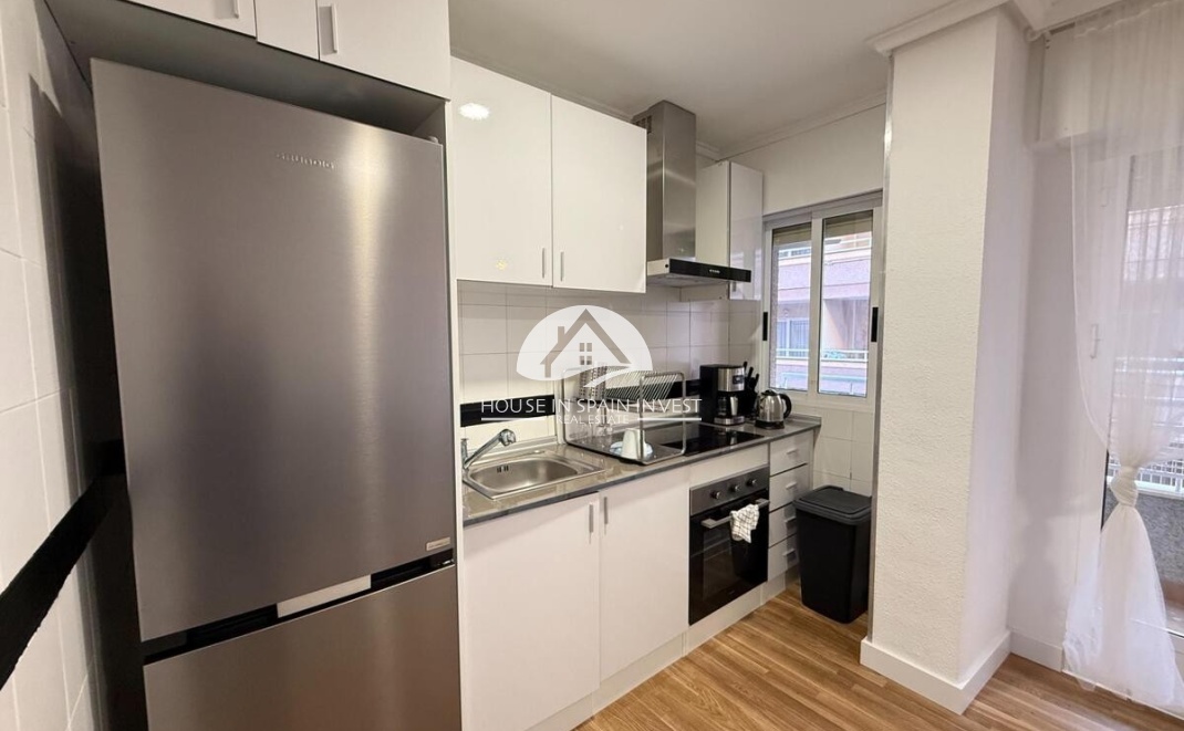 Resale - Apartment  - Torrevieja - Playa del Cura