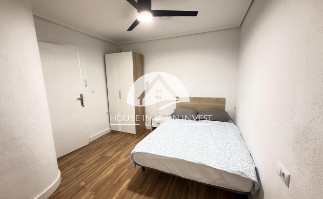 Resale - Apartment  - Torrevieja - Playa del Cura