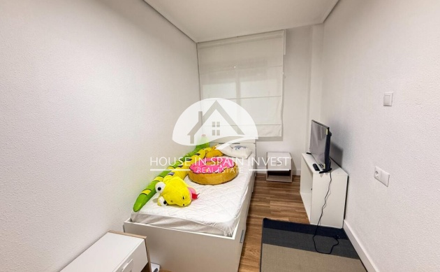 Resale - Apartment  - Torrevieja - Playa del Cura