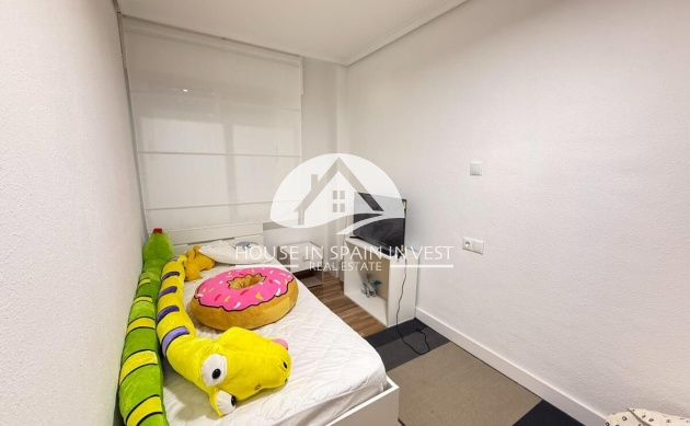 Resale - Apartment  - Torrevieja - Playa del Cura