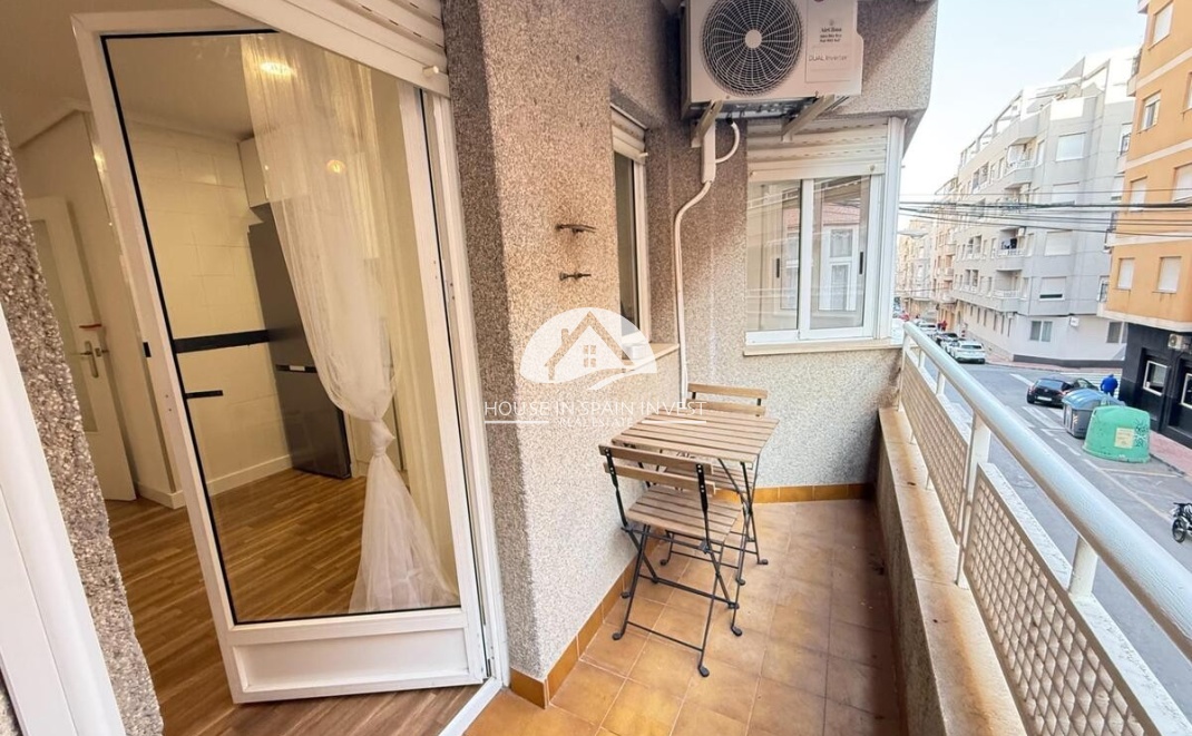 Resale - Apartment  - Torrevieja - Playa del Cura