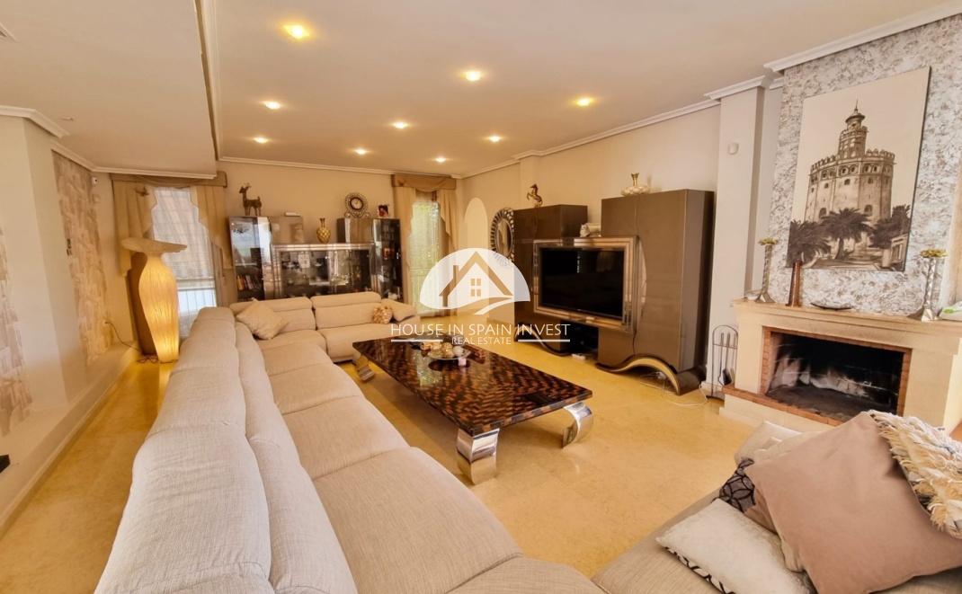 Resale - Villa - Torrevieja - La Mata