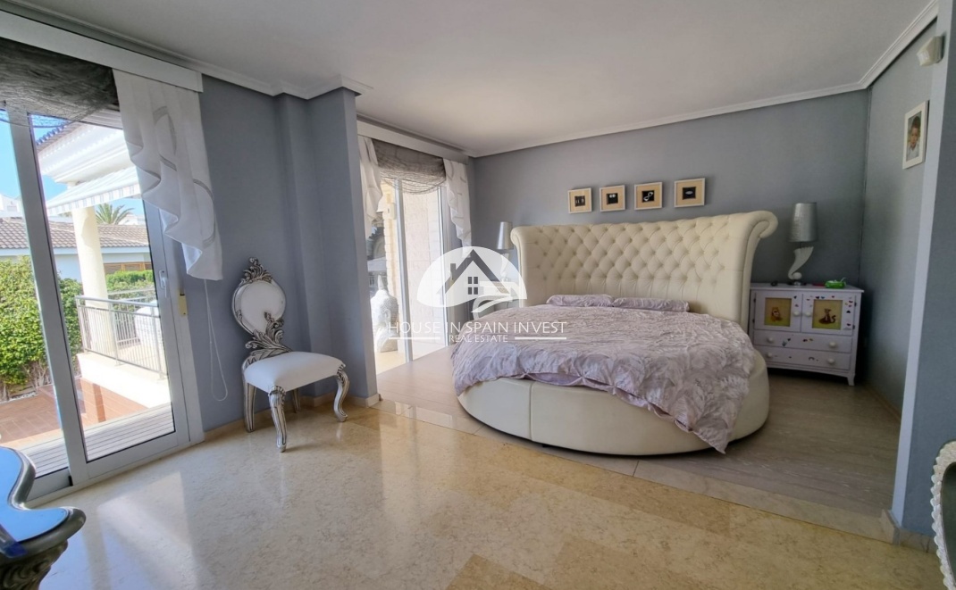 Resale - Villa - Torrevieja - La Mata