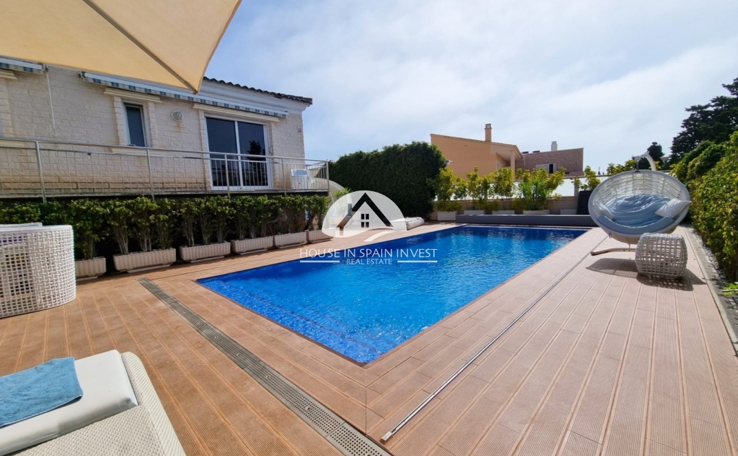 Resale - Villa - Torrevieja - La Mata