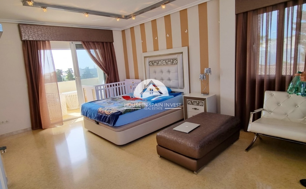 Resale - Villa - Torrevieja - La Mata