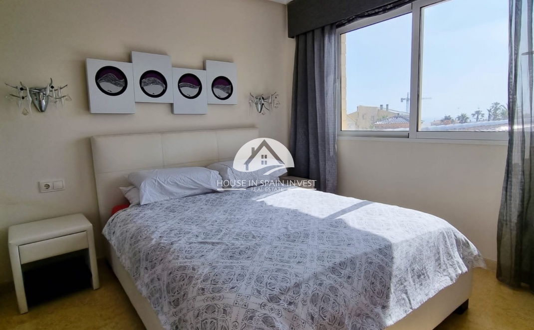 Resale - Villa - Torrevieja - La Mata