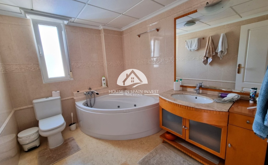 Resale - Villa - Torrevieja - La Mata