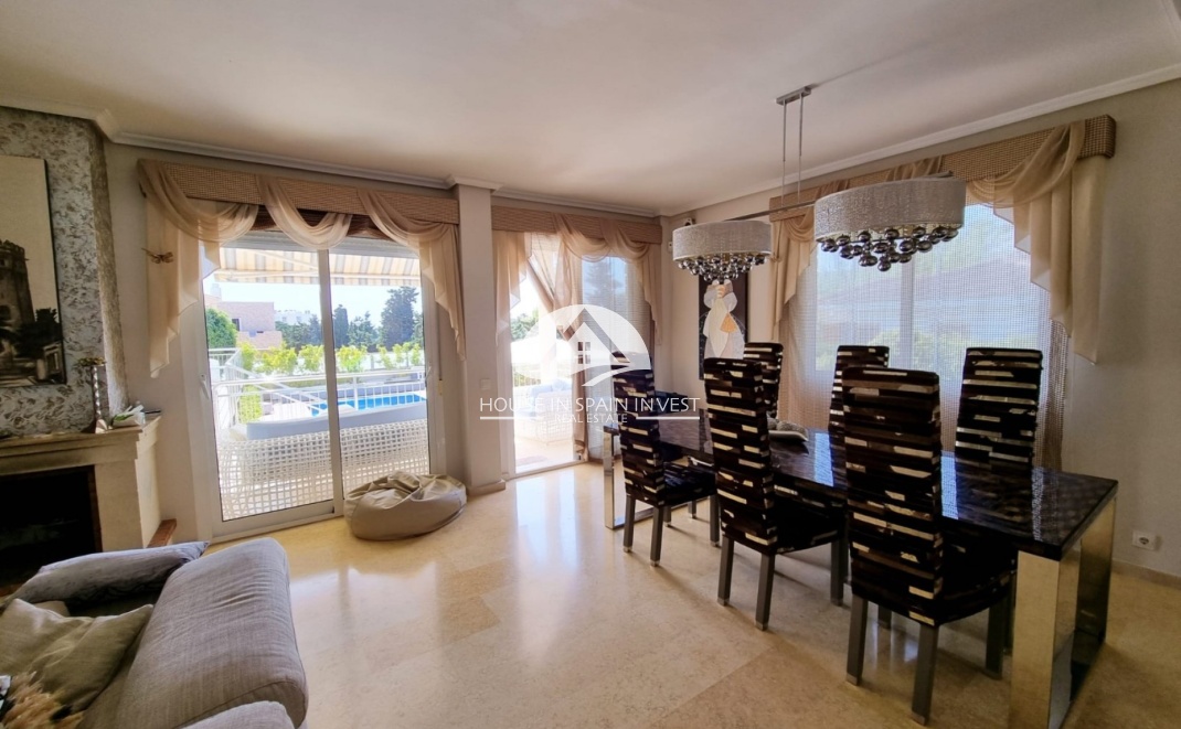 Resale - Villa - Torrevieja - La Mata
