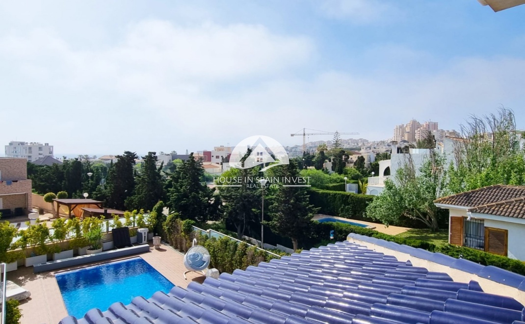 Resale - Villa - Torrevieja - La Mata