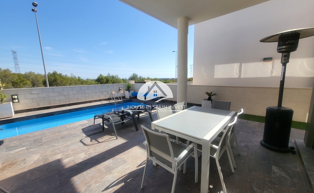 Resale - Villa - Orihuela Costa - Villamartín