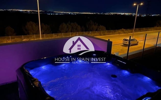 Resale - Villa - Orihuela Costa - Villamartín