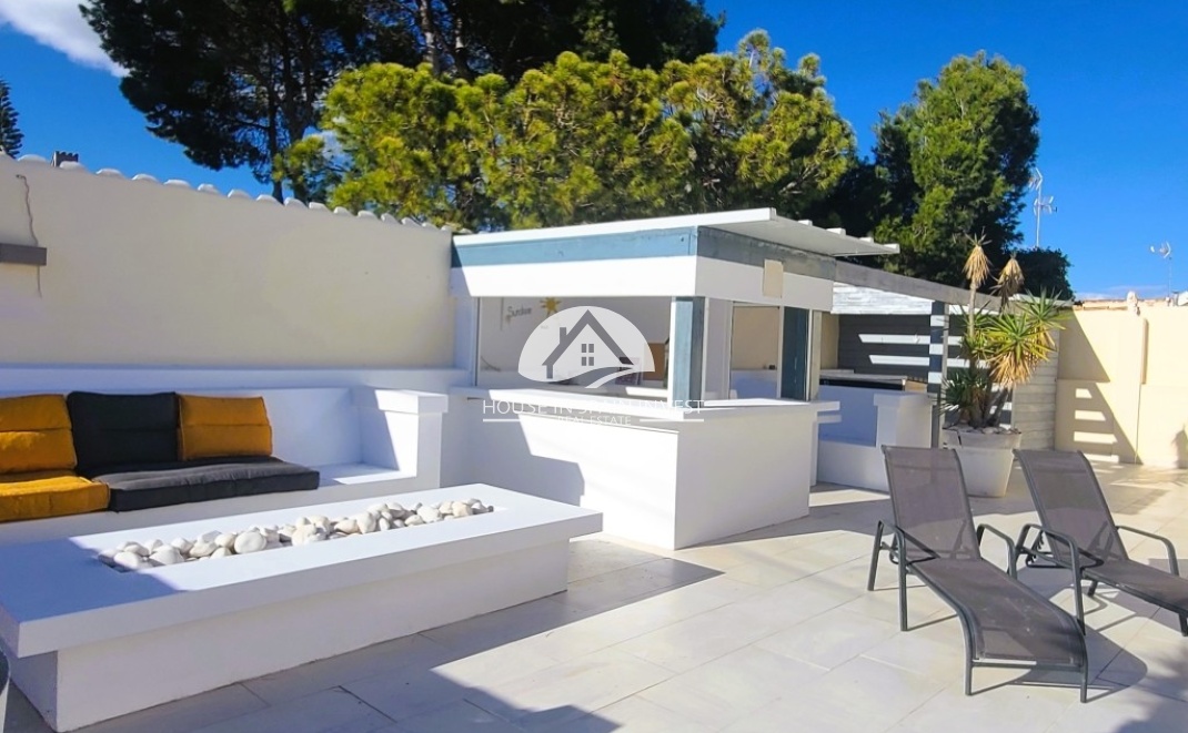 Resale - Villa - Torrevieja - Los Balcones  