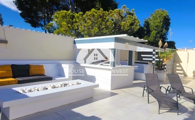 Resale - Villa - Torrevieja - Los Balcones  