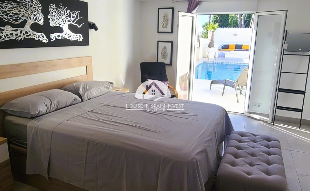 Resale - Villa - Torrevieja - Los Balcones  