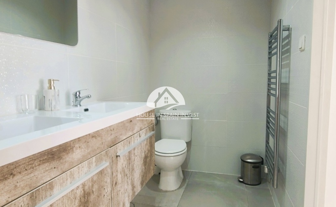 Resale - Villa - Torrevieja - Los Balcones  