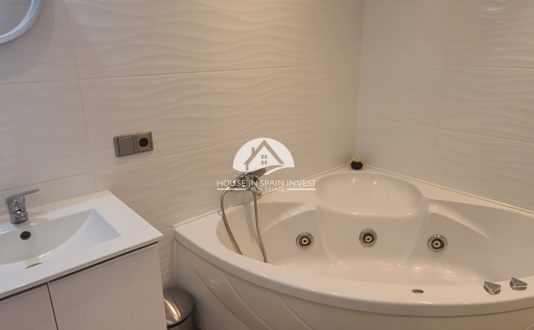 Resale - Villa - Torrevieja - Los Balcones  