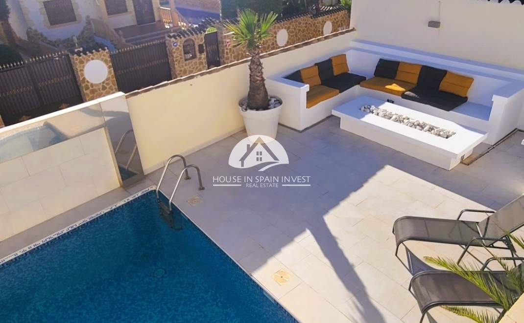 Resale - Villa - Torrevieja - Los Balcones  