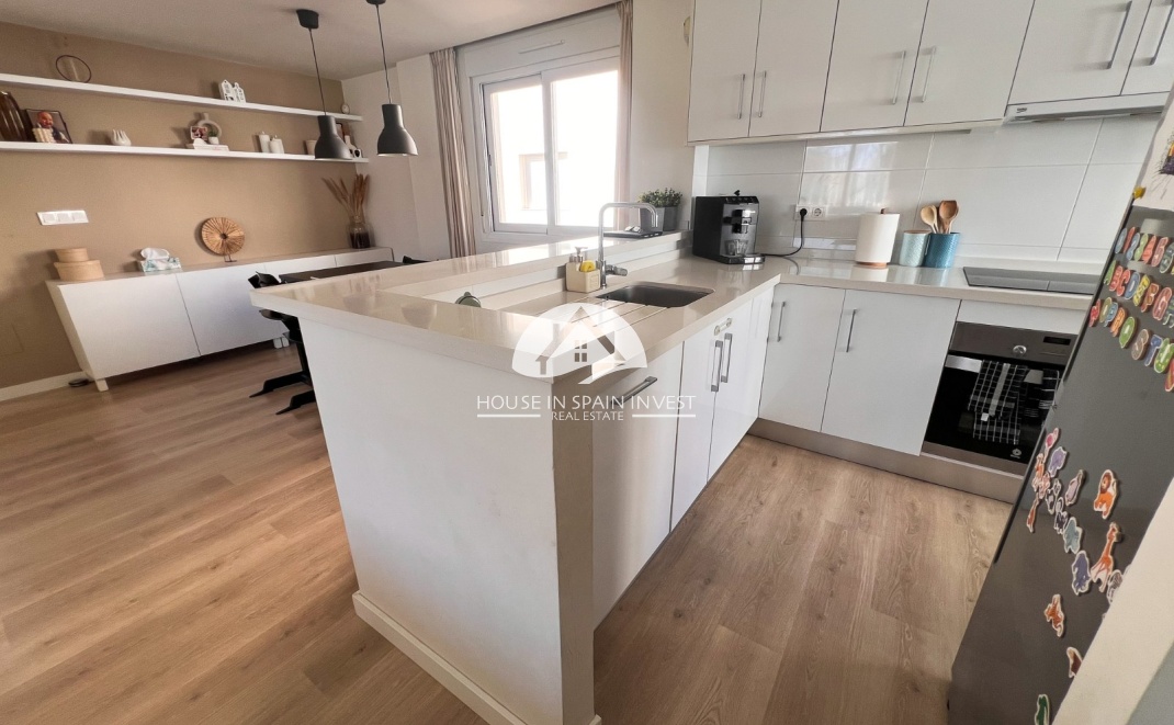 Resale - Villa - Torrevieja