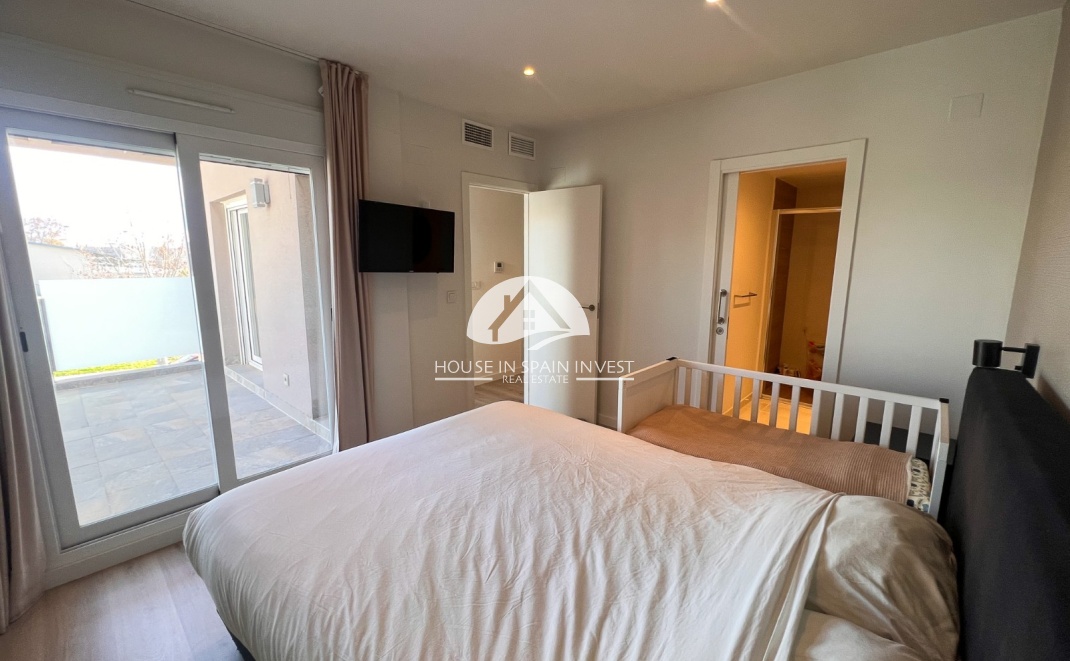 Resale - Villa - Torrevieja