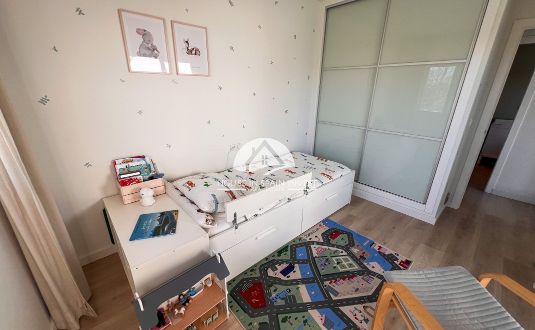 Resale - Villa - Torrevieja