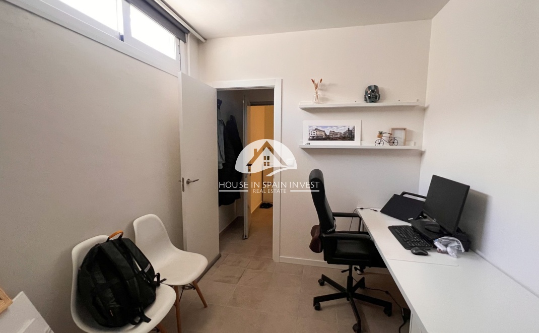 Resale - Villa - Torrevieja