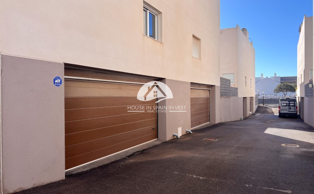 Resale - Villa - Torrevieja