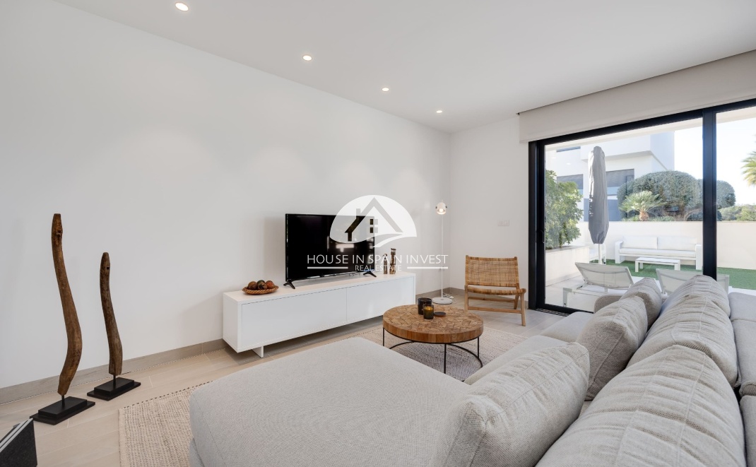 Reventa - Apartamento - Las Colinas Golf