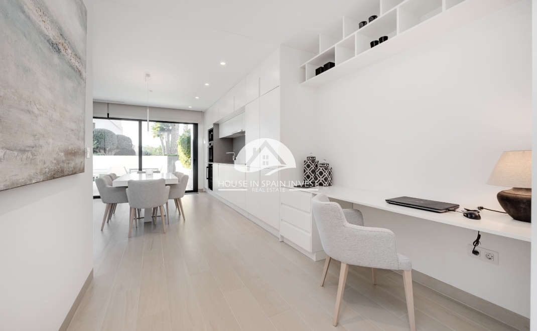 Reventa - Apartamento - Las Colinas Golf