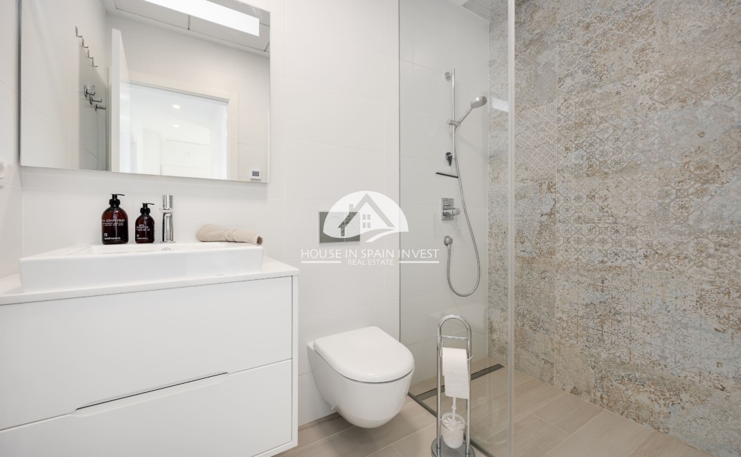 Reventa - Apartamento - Las Colinas Golf