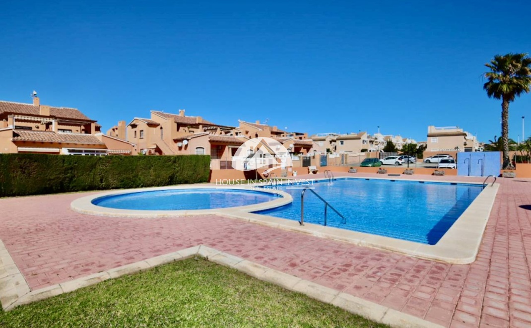 Resale - Apartment  - Torrevieja - Aguas Nuevas - Sector 25