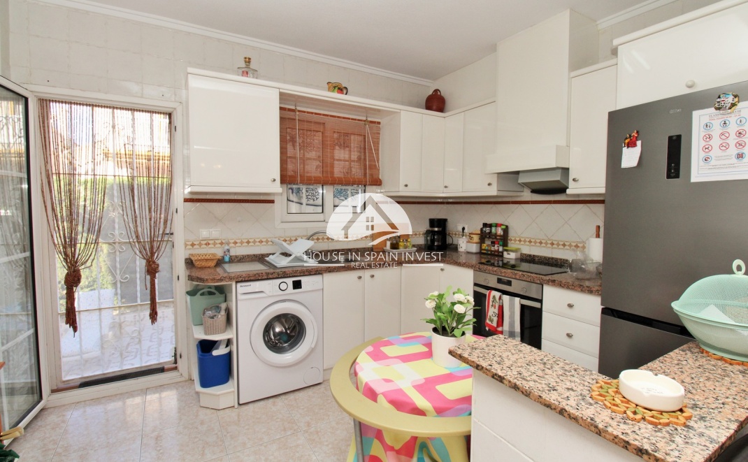 Resale - Apartment  - Orihuela Costa - Playa Flamenca