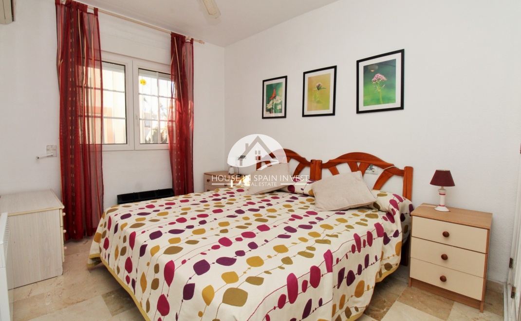 Resale - Apartment  - Orihuela Costa - Playa Flamenca