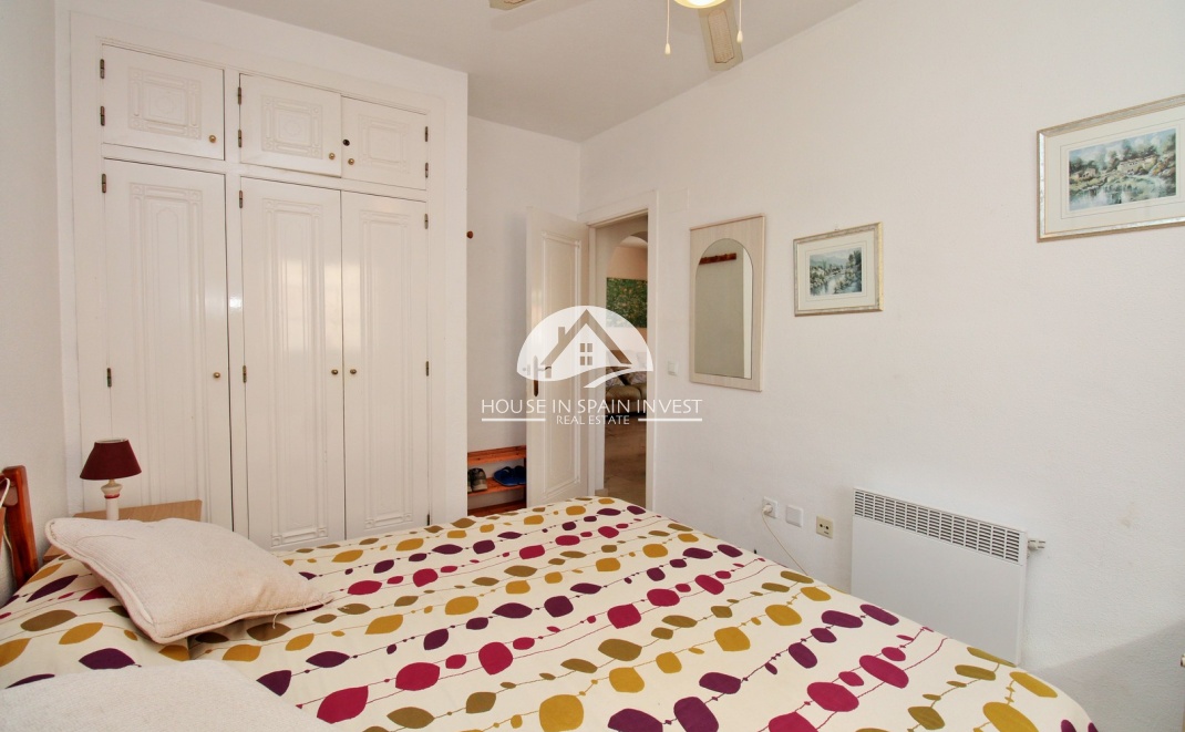 Resale - Apartment  - Orihuela Costa - Playa Flamenca