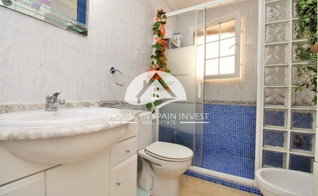 Resale - Apartment  - Orihuela Costa - Playa Flamenca