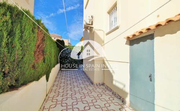 Resale - Apartment  - Orihuela Costa - Playa Flamenca