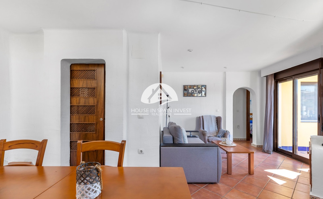 Resale - Apartment  - Torrevieja - Punta Prima  