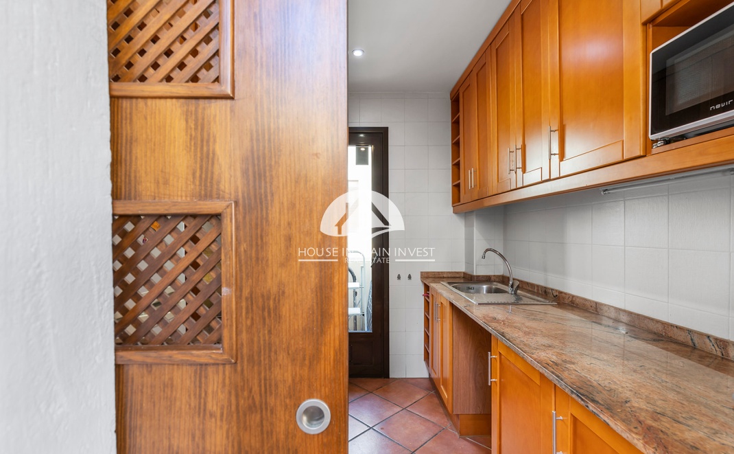 Resale - Apartment  - Torrevieja - Punta Prima  