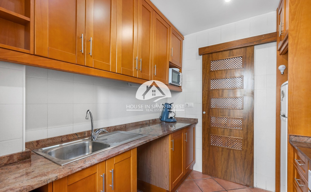 Resale - Apartment  - Torrevieja - Punta Prima  