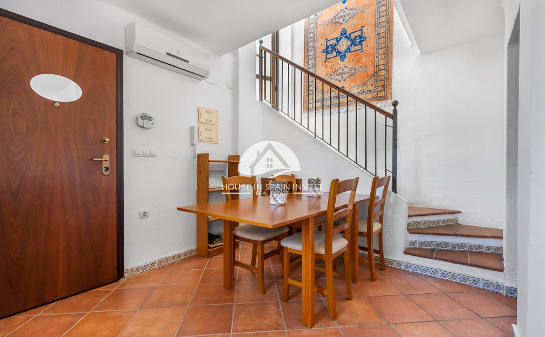 Resale - Apartment  - Torrevieja - Punta Prima  