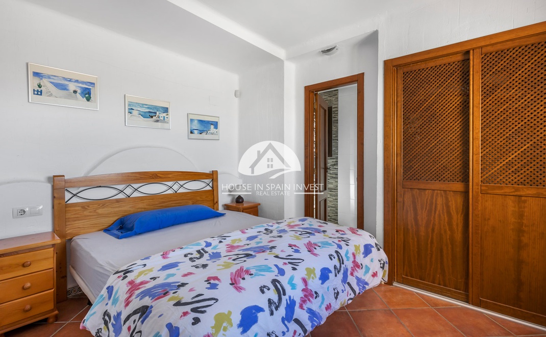 Resale - Apartment  - Torrevieja - Punta Prima  