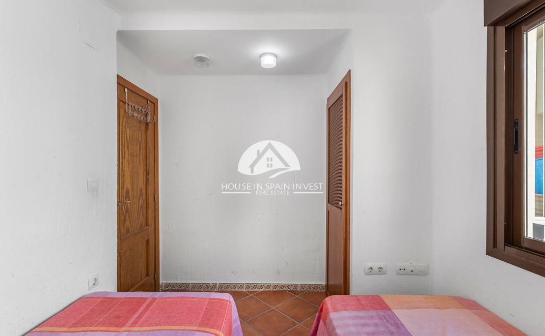 Resale - Apartment  - Torrevieja - Punta Prima  