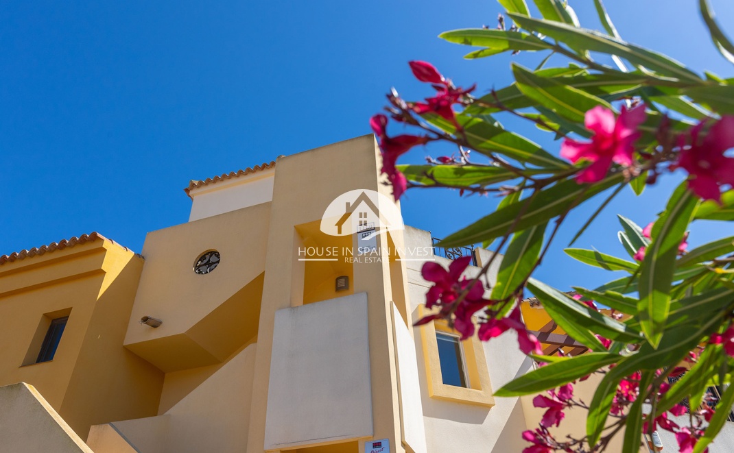 Resale - Apartment  - Torrevieja - Punta Prima  