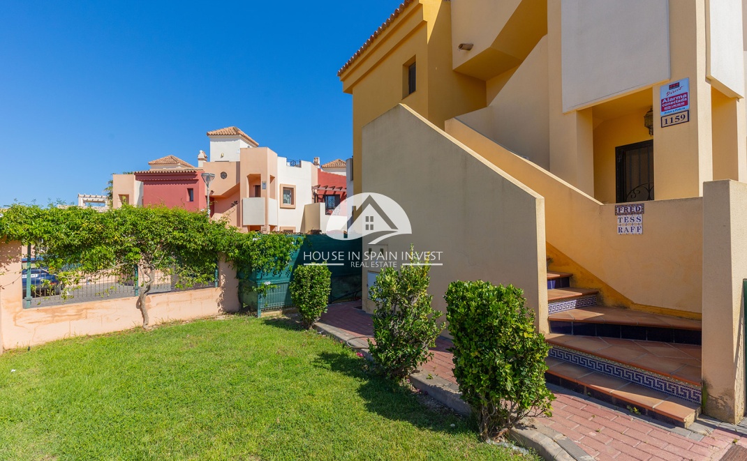Resale - Apartment  - Torrevieja - Punta Prima  