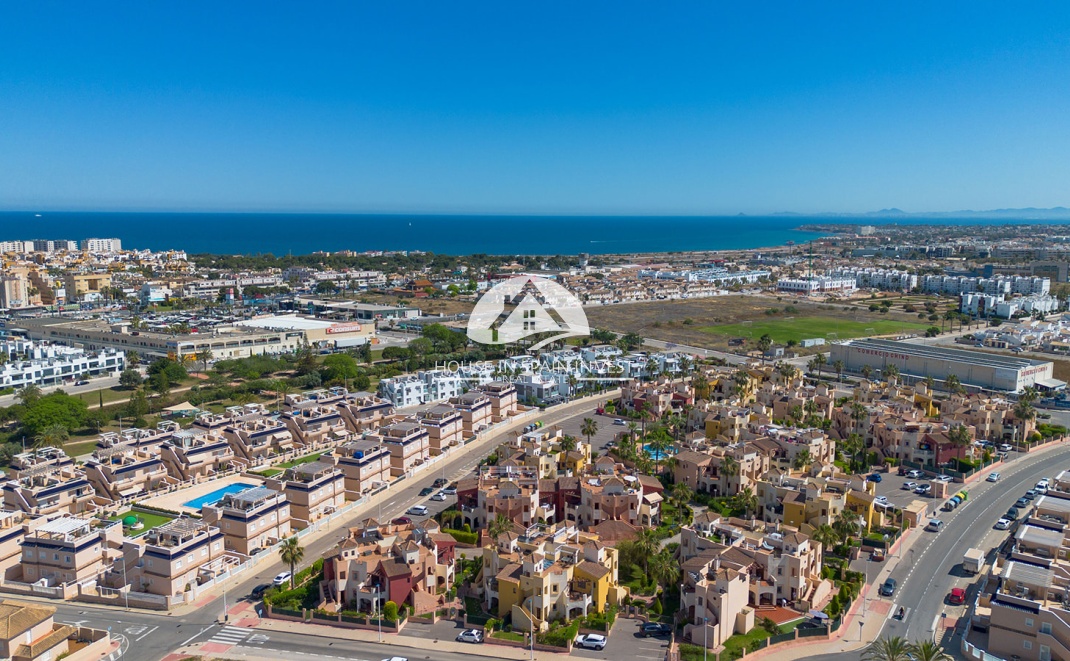 Resale - Apartment  - Torrevieja - Punta Prima  