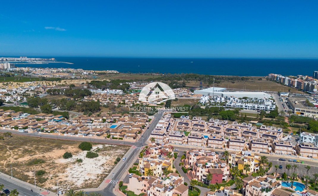 Resale - Apartment  - Torrevieja - Punta Prima  