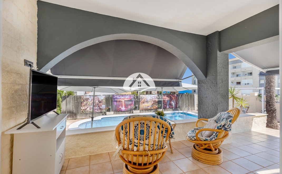 Resale - Villa - Torrevieja - Punta Prima  