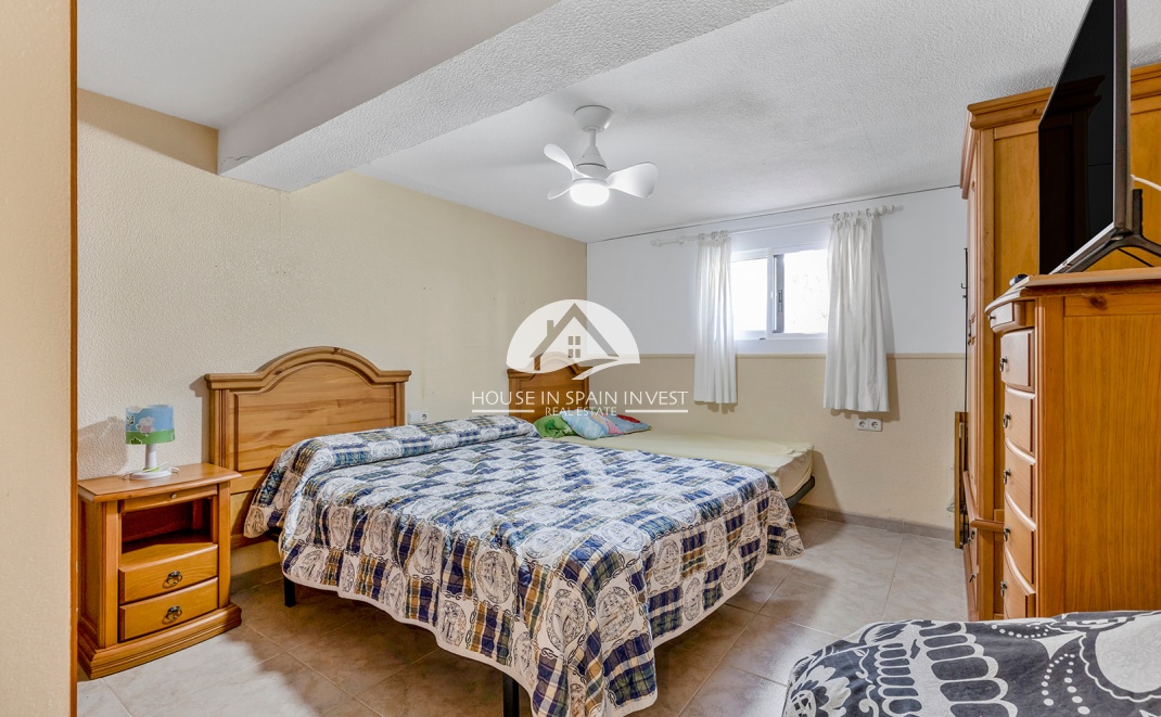 Resale - Villa - Torrevieja - Punta Prima  