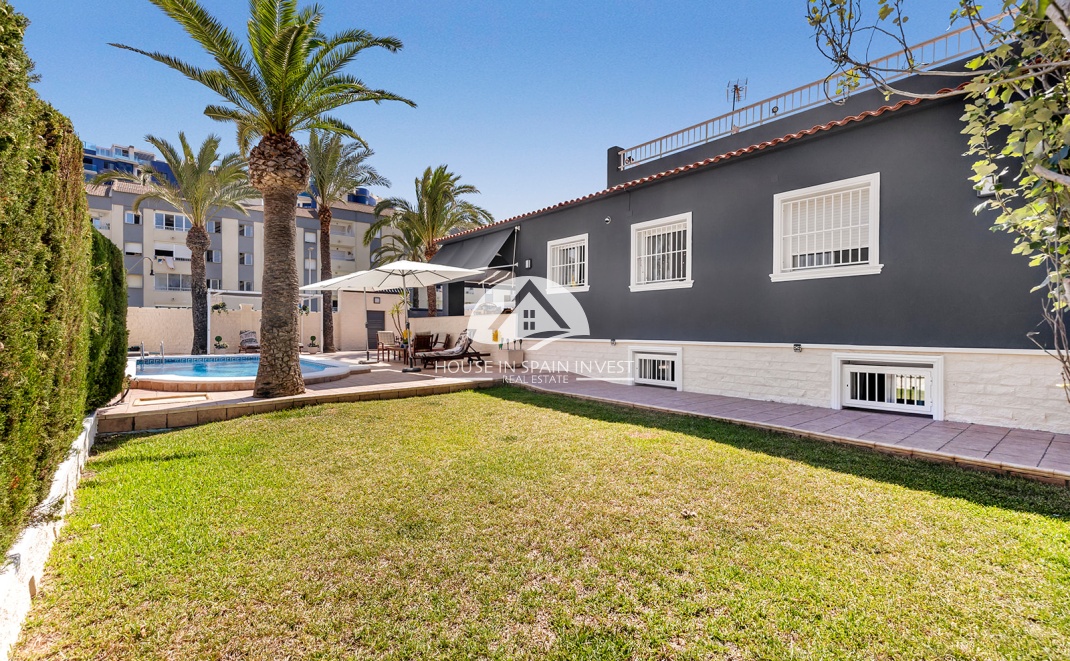 Resale - Villa - Torrevieja - Punta Prima  