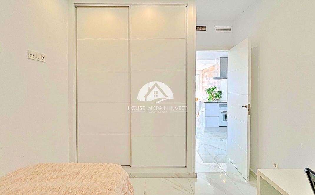 Resale - Townhouse - Torrevieja - Los Balcones  